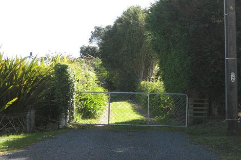 Photo of property in 4 Golf Links Road, Carters Beach, Westport, 7825