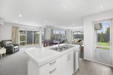 Photo of property in 40 Little Oaks Drive, Yaldhurst, Christchurch, 8042