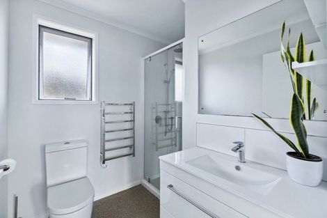 Photo of property in 28 George Street, Bulls, 4818