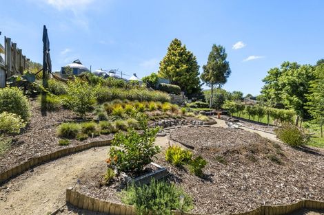 Photo of property in 17 Chartwell Drive, Eltham, 4322