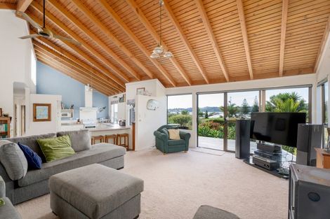 Photo of property in 28 Centennial Drive, Whitianga, 3510