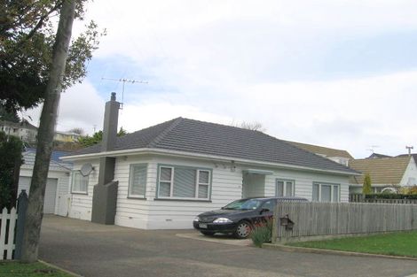 Photo of property in 24 Oxford Street, Tawa, Wellington, 5028