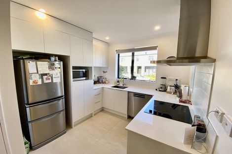 Photo of property in 17 Harlow Crescent, Glen Innes, Auckland, 1072