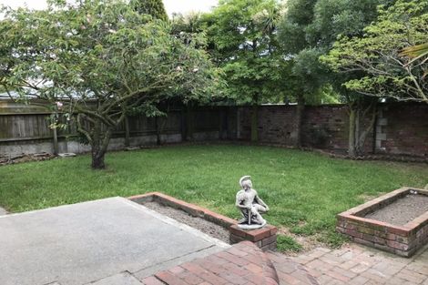 Photo of property in 2/327 Main South Road, Hornby, Christchurch, 8042