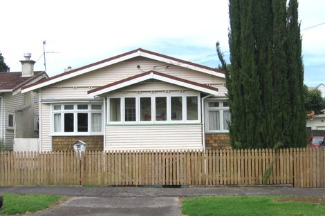Photo of property in 42 Lambeth Road, Mount Eden, Auckland, 1041