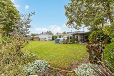 Photo of property in 2 Mcgregor Crescent, Masterton, 5810