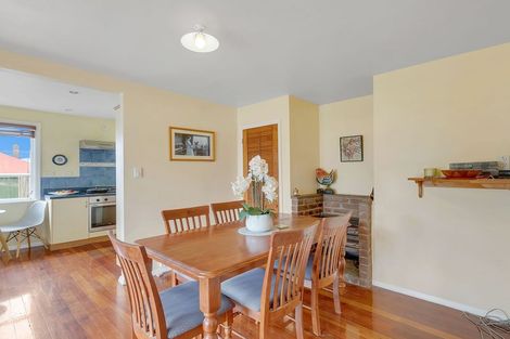 Photo of property in 37 Main Road, Titahi Bay, Porirua, 5022