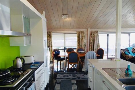 Photo of property in 3 Manu Crescent, Upper Vogeltown, New Plymouth, 4310