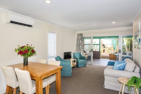 Photo of property in 2/14 Wood Street, Papakura, 2110