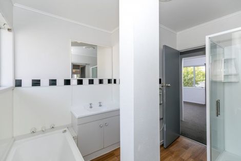 Photo of property in 19 Caernarvon Street, Dinsdale, Hamilton, 3204