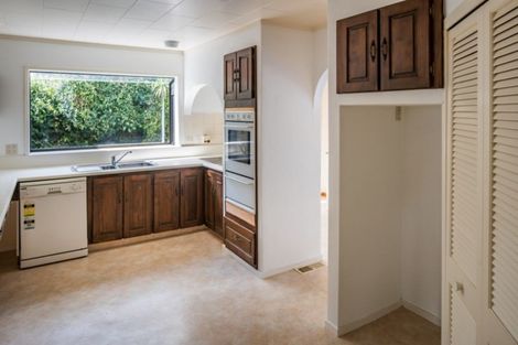 Photo of property in 68 Kahu Road, Paremata, Porirua, 5024