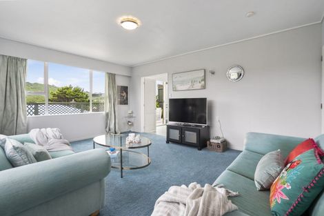 Photo of property in 11 Camrose Grove, Kingston, Wellington, 6021