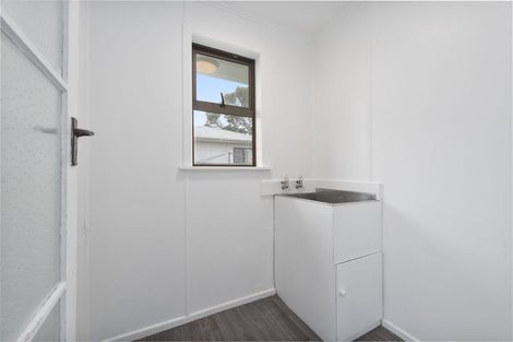 Photo of property in 50 Barrys Road, Glendene, Auckland, 0602