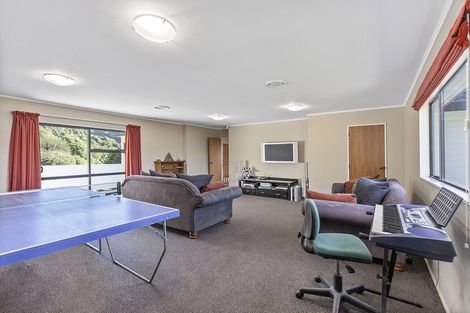 Photo of property in 40 Peterhouse Street, Tawa, Wellington, 5028