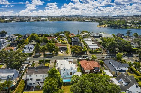 Photo of property in 209 Hurstmere Road, Takapuna, Auckland, 0622