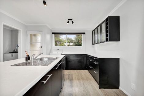 Photo of property in 13 Oberon Street, Stratford, 4332