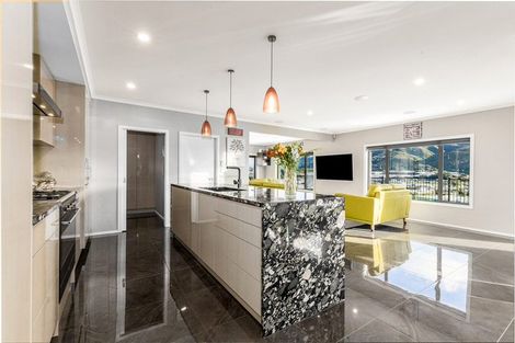 Photo of property in 10 Omaka Place, Aotea, Porirua, 5024