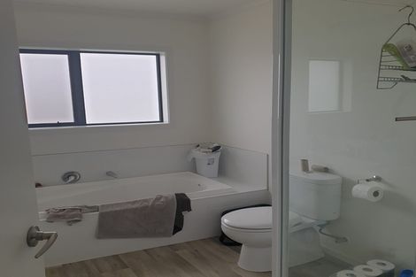 Photo of property in 1b Trosk Place, Waiuku, 2123