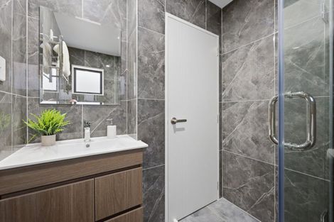 Photo of property in 716c Massey Road, Mangere, Auckland, 2022