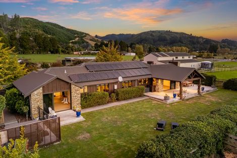 Photo of property in 61a Colletts Road, Mangaroa, Upper Hutt, 5371