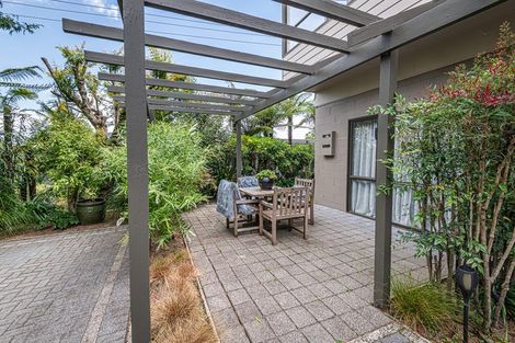 Photo of property in 49 Grand Vue Road, Kawaha Point, Rotorua, 3010