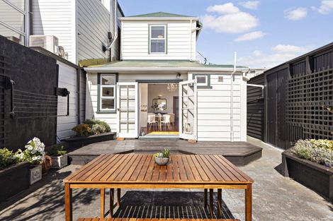 Photo of property in 1 Mcfarlane Street, Mount Victoria, Wellington, 6011