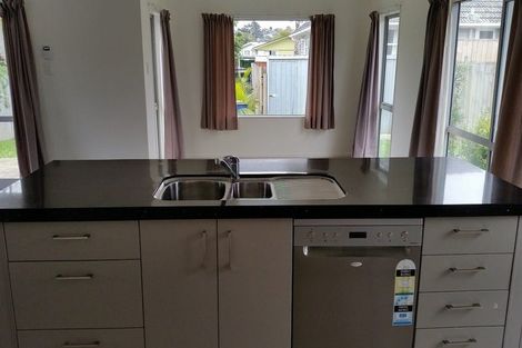 Photo of property in 75a Tabitha Crescent, Henderson, Auckland, 0612