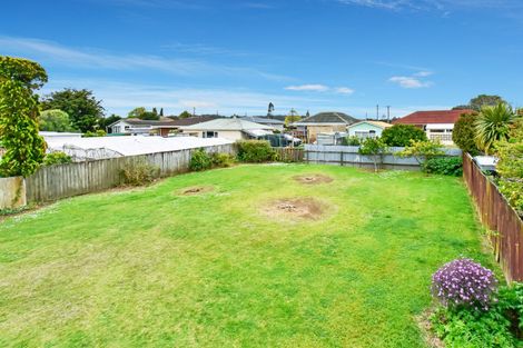 Photo of property in 10 Churchill Avenue, Manurewa, Auckland, 2102