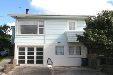 Photo of property in 2 Penders Place, Henderson, Auckland, 0610