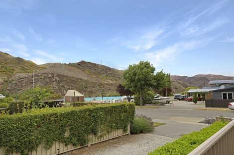 Photo of property in 3 Molyneux Avenue, Cromwell, 9310