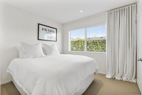 Photo of property in 1/2 Holiday Road, Milford, Auckland, 0620