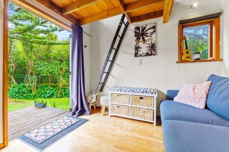 Photo of property in 9 Cotterell Street, Leigh, 0985