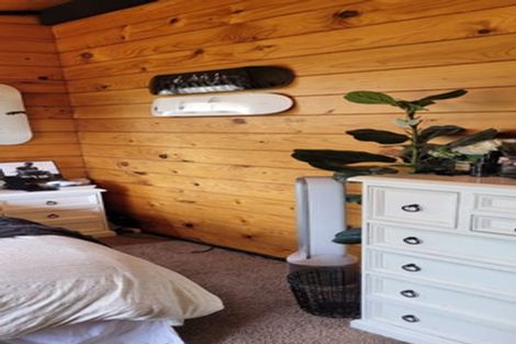 Photo of property in 8 Pararewa Drive, Whalers Gate, New Plymouth, 4310