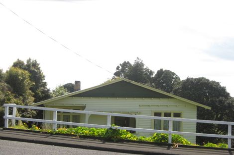 Photo of property in 104 Fulford Street, New Plymouth, 4310