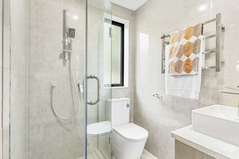 Photo of property in 122a Lancaster Road, Beach Haven, Auckland, 0626