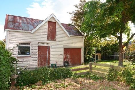 Photo of property in 15 Skerries Street, Outram, 9019