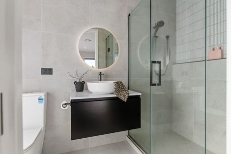 Photo of property in 3/64 Banbury Crescent, Fairfield, Hamilton, 3214