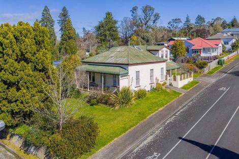 Photo of property in 10 Rose Street, Waipawa, 4210