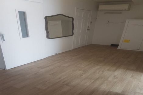 Photo of property in 23 Great South Road, Takanini, 2112