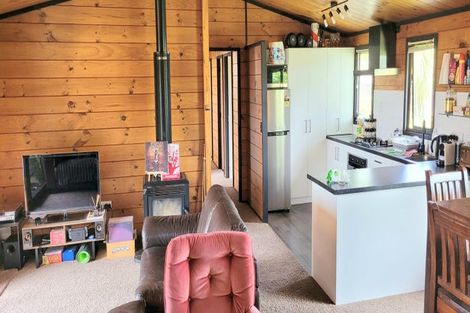 Photo of property in 8 Pararewa Drive, Whalers Gate, New Plymouth, 4310