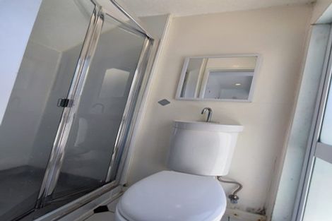 Photo of property in 1/59 Beach Road, Castor Bay, Auckland, 0620