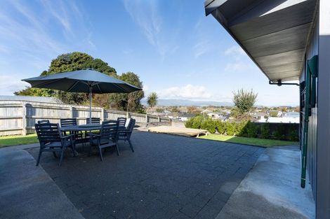 Photo of property in 73 Kawiu Road, Levin, 5510
