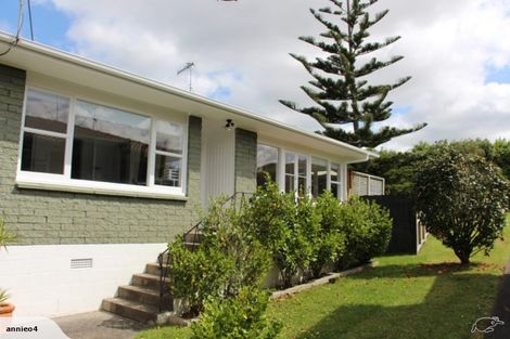 Photo of property in 1/4 Margaret Place, Milford, Auckland, 0620