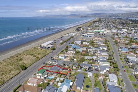 Photo of property in 177 Marine Parade, New Brighton, Christchurch, 8083