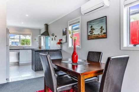 Photo of property in 23 Queens Park Crescent, Frankton, Hamilton, 3204