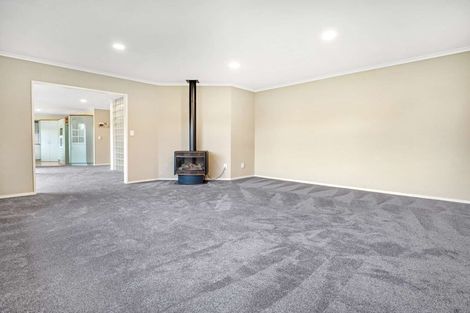 Photo of property in 24 Caulfield Place, Pukehangi, Rotorua, 3015