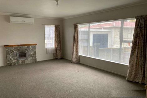 Photo of property in 14 Cambridge Street, Levin, 5510