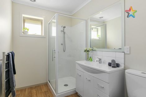 Photo of property in 11a Chestnut Grove, Maungaraki, Lower Hutt, 5010