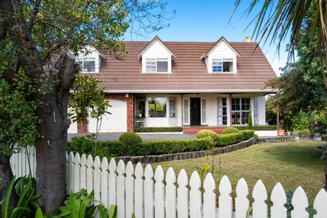 Photo of property in 10 Tauroa Road, Havelock North, 4130