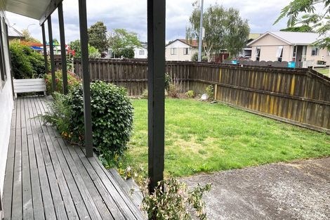 Photo of property in 33 Crawshaw Drive, Nawton, Hamilton, 3200